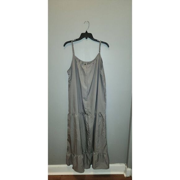 Vonda Maxi Dress  - Picture 4 of 4